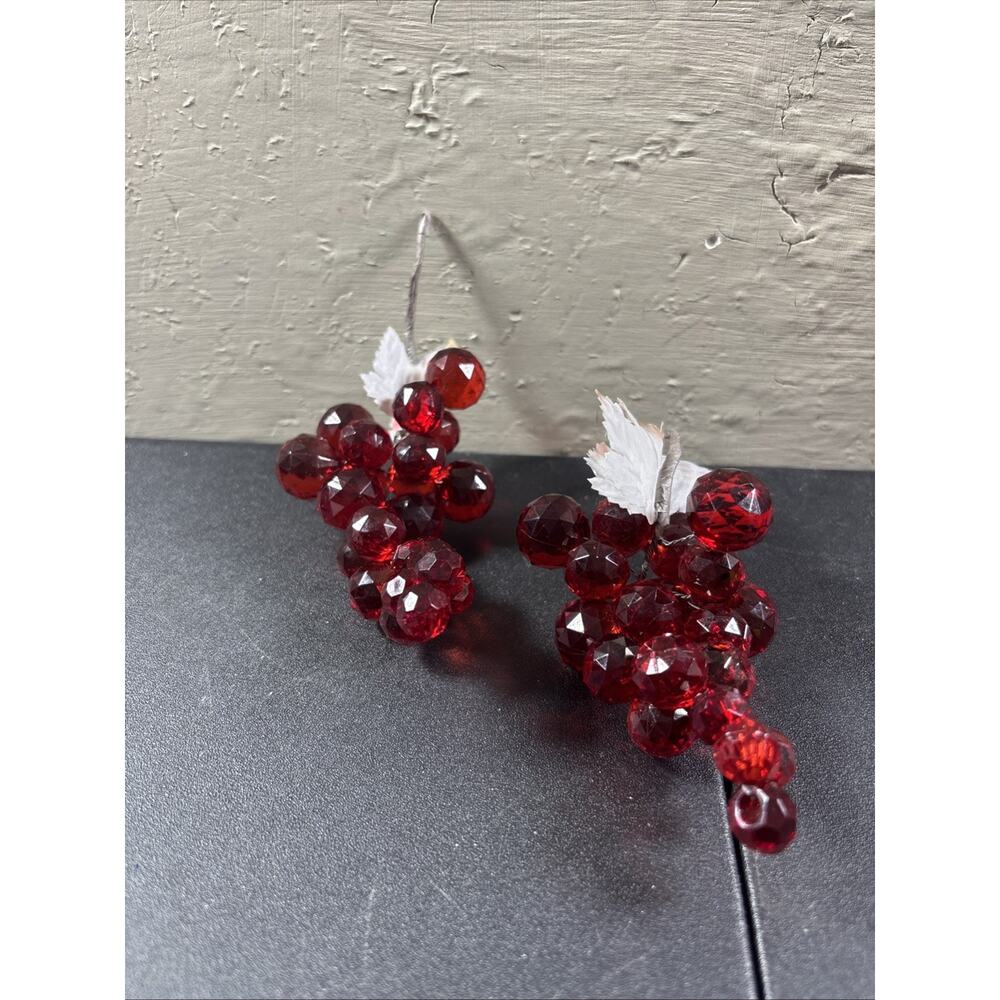 2 Vtg Acrylic Lucite Faceted Grape Clusters w/ Leaves